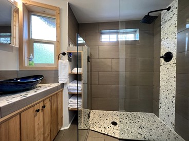 Wilderness Cabins, RV Park & Glamping - Idleyld Park, Oregon - glamping.directory