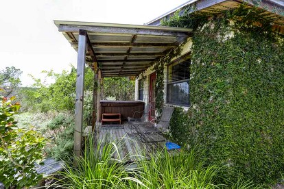 Blue Bird Cabin with Hot Tub in Texas Hill Country - Wimberley, Texas - glamping.directory