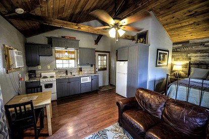 Blue Bird Cabin with Hot Tub in Texas Hill Country - Wimberley, Texas - glamping.directory