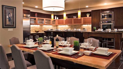 Cozy Pet-Friendly Vacation Rental with a Private Hot Tub near Steamboat Ski Resort, Colorado - Steamboat, Colorado - glamping.directory