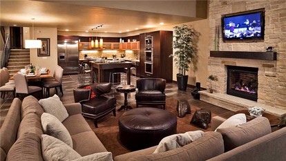 Cozy Pet-Friendly Vacation Rental with a Private Hot Tub near Steamboat Ski Resort, Colorado - Steamboat, Colorado - glamping.directory