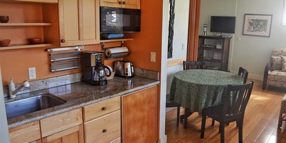 Charming Wheelchair Accessible Cottage Rental in Maui, Hawaii - Makawao, Hawaii - glamping.directory