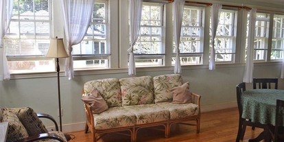 Charming Wheelchair Accessible Cottage Rental in Maui, Hawaii - Makawao, Hawaii - glamping.directory