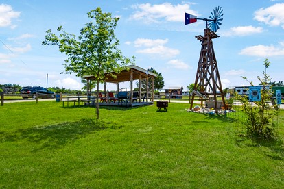 Peaceful Waterfront Retreat with Private Riverfront & Wildlife Views in Medina, Texas - Medina, Texas - glamping.directory