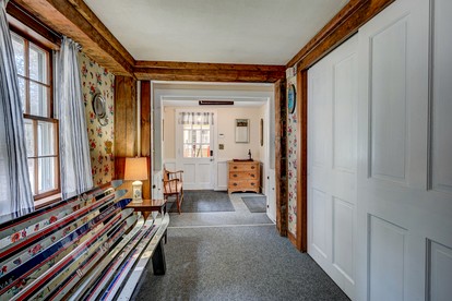 Embrace Nature in this Villa with Gorgeous Vistas in Bartlett, New Hampshire - Bartlett, New Hampshire - glamping.directory