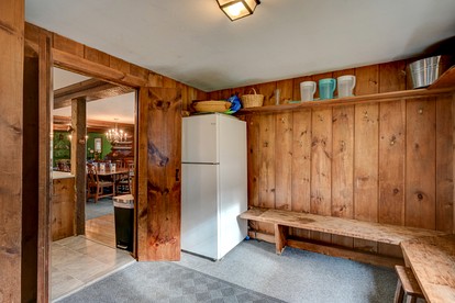 Embrace Nature in this Villa with Gorgeous Vistas in Bartlett, New Hampshire - Bartlett, New Hampshire - glamping.directory