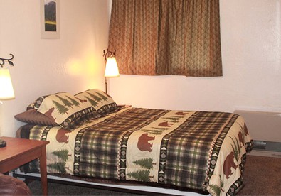 Spacious Cabin Getaway with Views of the Kenai Mountains near Sterling, Alaska - Sterling, Alaska - glamping.directory
