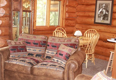 Spacious Cabin Getaway with Views of the Kenai Mountains near Sterling, Alaska - Sterling, Alaska - glamping.directory