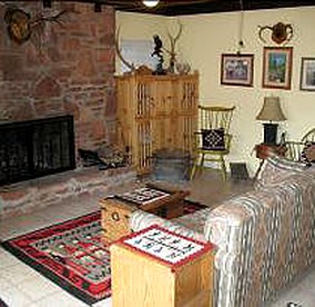 Peaceful Woodland Cottage Getaway near Jemez Springs, New Mexico - Jemez Springs, New Mexico - glamping.directory