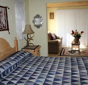 Peaceful Woodland Cottage Getaway near Jemez Springs, New Mexico - Jemez Springs, New Mexico - glamping.directory