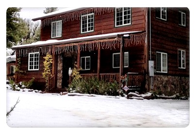 Grand Rustic Cabin Rental with Private Hot Tub near Escondido, California - Julian, California - glamping.directory