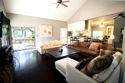 Pet-Friendly Vacation Rental near Blue Hole Regional Park in Wimberley, Texas - Wimberley, Texas - glamping.directory