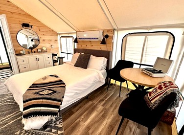Idyllic Safari Tent Lovely for a Romantic Escape in Kentucky - Cadiz, Kentucky - glamping.directory