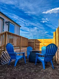 Cozy Tiny House Ideal for a Couples Retreat in Lake Hills, Texas - West Lake Hills, Texas - glamping.directory