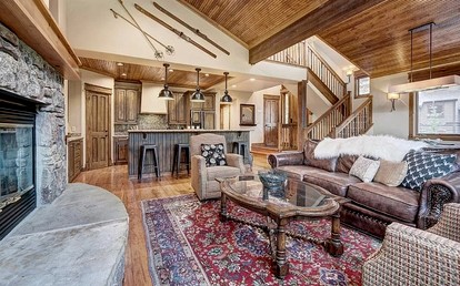 Wonderful Secluded Villa Nestled Amidst Trees in Breckenridge, Colorado - Breckenridge, Colorado - glamping.directory