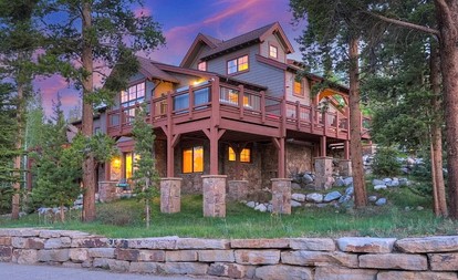 Wonderful Secluded Villa Nestled Amidst Trees in Breckenridge, Colorado - glamping.directory
