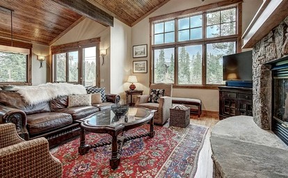 Wonderful Secluded Villa Nestled Amidst Trees in Breckenridge, Colorado - Breckenridge, Colorado - glamping.directory