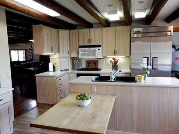 Historic Alpine Lodge Rental near Jackson Hole, Wyoming - Bondurant, Wyoming - glamping.directory