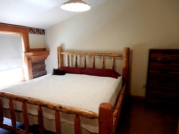 Historic Alpine Lodge Rental near Jackson Hole, Wyoming - Bondurant, Wyoming - glamping.directory