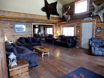 Historic Alpine Lodge Rental near Jackson Hole, Wyoming - Bondurant, Wyoming - glamping.directory