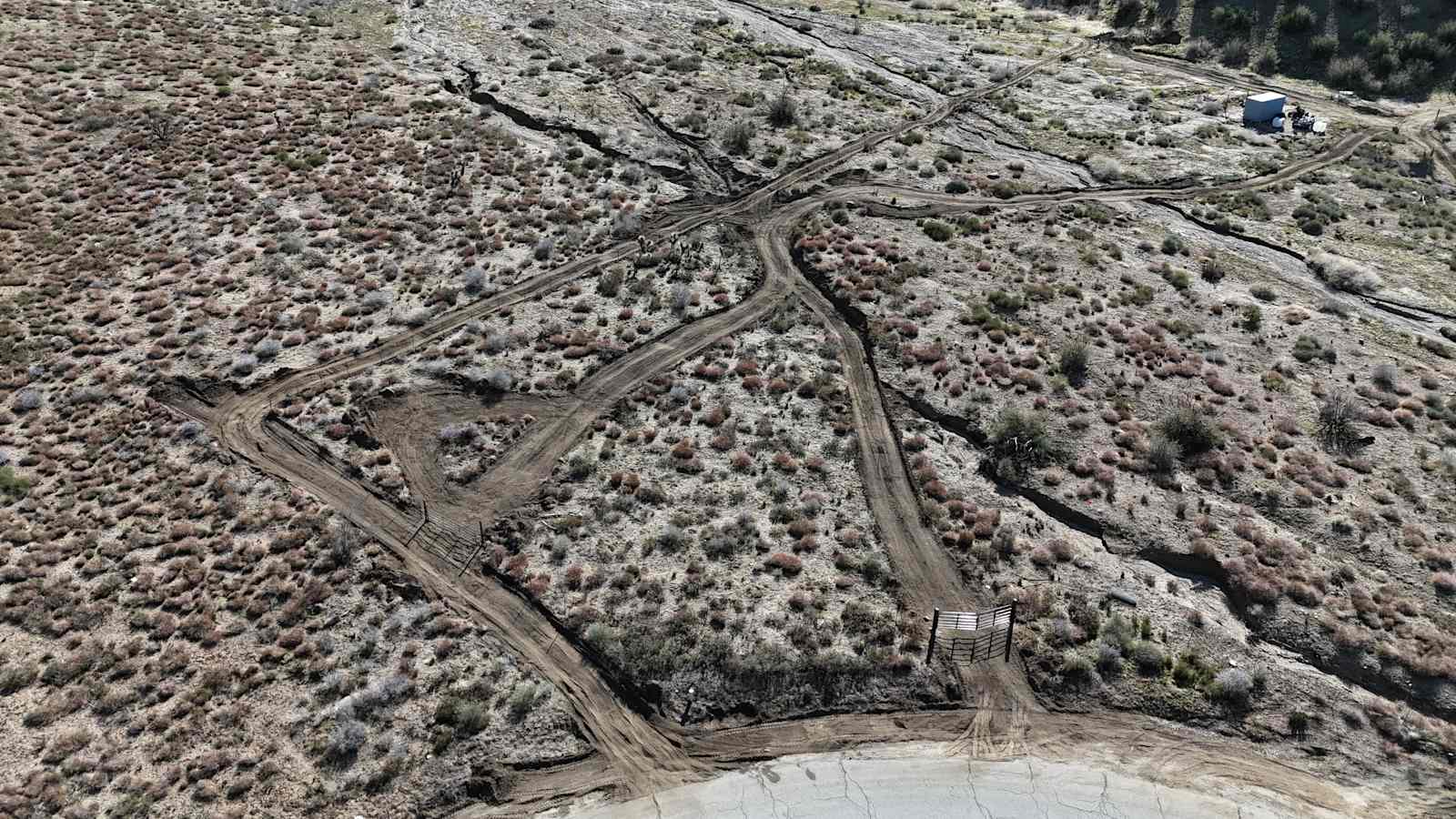 The Landing Ranch (Off-Grid) - Valyermo, California - glamping.directory