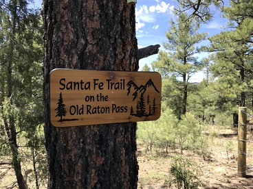 Charming, Glamping Cabin with Barbecue Grill, Perfect for Wildlife Watching in Raton, New Mexico - Raton, New Mexico - glamping.directory