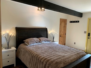 Charming, Glamping Cabin with Barbecue Grill, Perfect for Wildlife Watching in Raton, New Mexico - Raton, New Mexico - glamping.directory