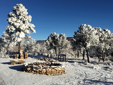 Charming, Glamping Cabin with Barbecue Grill, Perfect for Wildlife Watching in Raton, New Mexico - Raton, New Mexico - glamping.directory