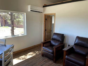 Charming, Glamping Cabin with Barbecue Grill, Perfect for Wildlife Watching in Raton, New Mexico - Raton, New Mexico - glamping.directory