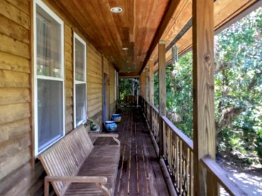 Amazing Elevated Cabin Rental with Ocean Views near Palm Bay, Florida - Melbourne Beach, Florida - glamping.directory