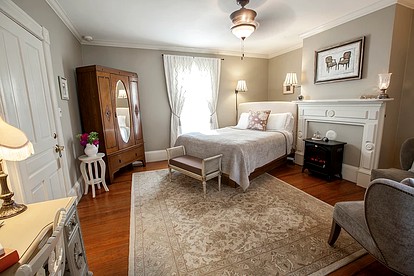 Romantic Bed and Breakfast in the Scenic Countryside of Rappahannock County, Virginia - Hiwassee, Virginia - glamping.directory