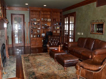 Lovely Charming Villa with Vineyards and Outdoor Pool in Oregon's Willamette Valley - Dundee, Oregon - glamping.directory