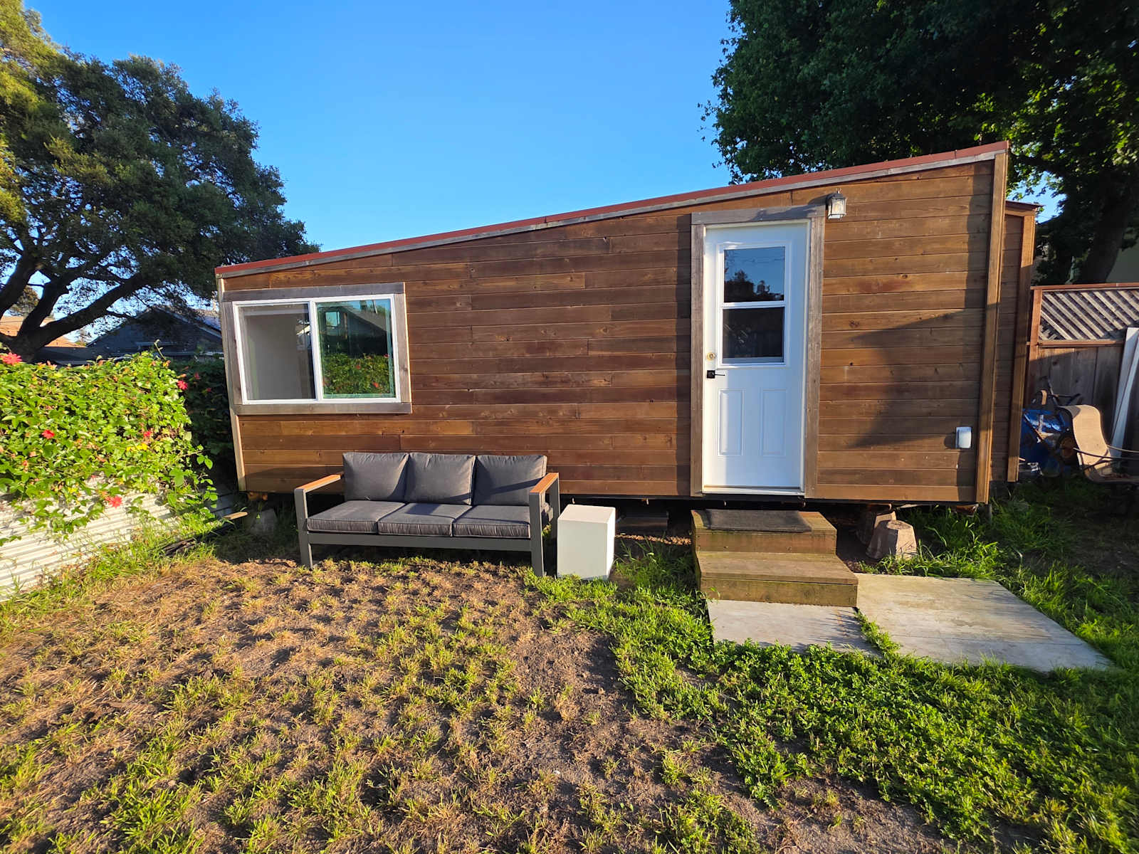 Cute Tiny Home In Midtown Santa Cruz - glamping.directory