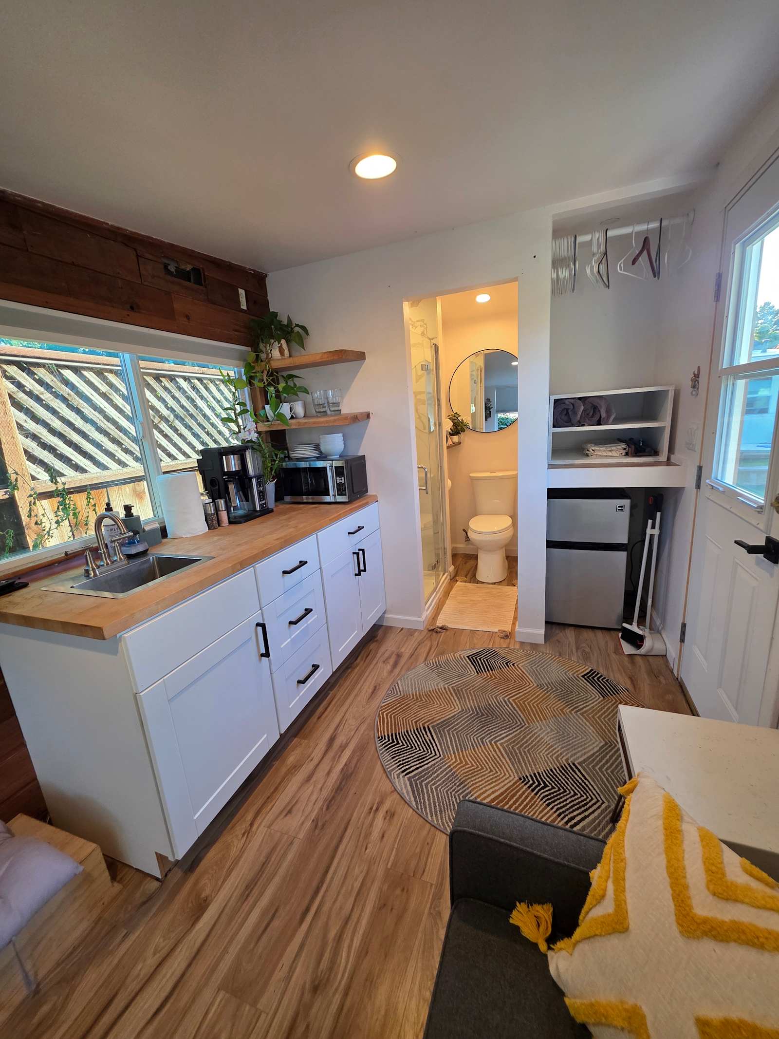Cute Tiny Home In Midtown Santa Cruz - Santa Cruz, California - glamping.directory