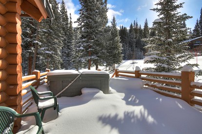 Cozy Cabin Rental in the Rockies for a Family Getaway in Colorado - Breckenridge, Colorado - glamping.directory