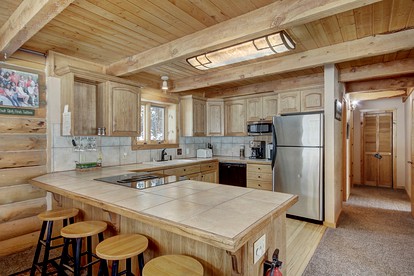 Cozy Cabin Rental in the Rockies for a Family Getaway in Colorado - Breckenridge, Colorado - glamping.directory