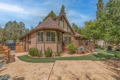 Luxurious Rustic-Modern Retreat with Hot Tub near Local Attractions in Whitney, California - glamping.directory