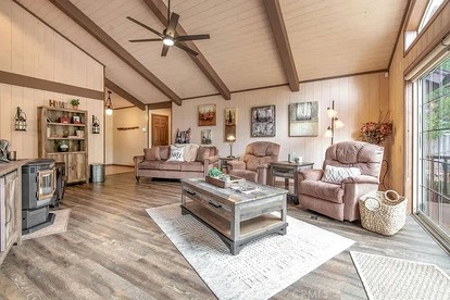 Luxurious Rustic-Modern Retreat with Hot Tub near Local Attractions in Whitney, California - Big Bear, California - glamping.directory