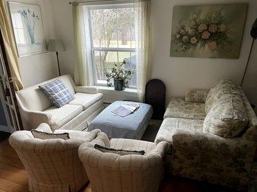 Beautiful Entire B&B Rental for Larger Groups with Indoor Pool in Elkhorn, Wisconsin - Elkhorn, Wisconsin - glamping.directory