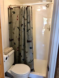 Pet-Friendly Studio Cabin with BBQ and Porch in South Dakota - Hot Springs, South Dakota - glamping.directory