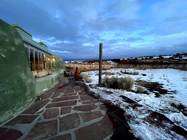 Secluded Sustainable Earthship Retreat with Off-Grid Living Near Tres Piedras, New Mexico - Tres Piedras, New Mexico - glamping.directory