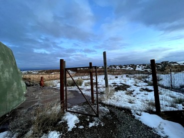 Secluded Sustainable Earthship Retreat with Off-Grid Living Near Tres Piedras, New Mexico - Tres Piedras, New Mexico - glamping.directory