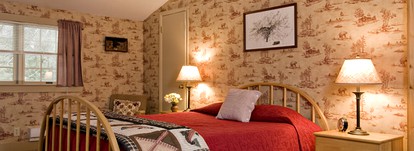 Rustic Family-Friendly Room Getaway with Expansive Lawn in Waterford, Maine - Waterford, Maine - glamping.directory