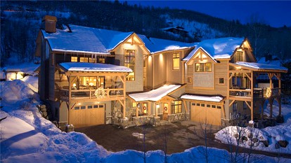 Spacious Family Cabin with a Private Hot Tub in Steamboat Springs, Colorado - glamping.directory