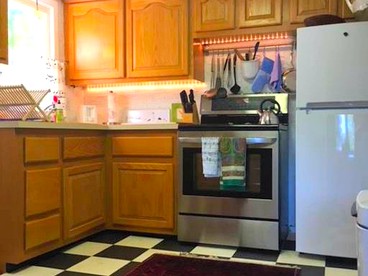 Charming Cottage with Home Comforts near Wadsworth Falls State Park, Connecticut - Middlefield, Connecticut - glamping.directory