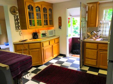Charming Cottage with Home Comforts near Wadsworth Falls State Park, Connecticut - Middlefield, Connecticut - glamping.directory