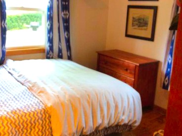 Charming Cottage with Home Comforts near Wadsworth Falls State Park, Connecticut - Middlefield, Connecticut - glamping.directory