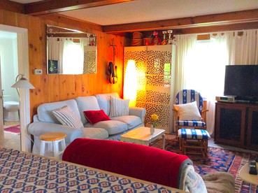 Charming Cottage with Home Comforts near Wadsworth Falls State Park, Connecticut - Middlefield, Connecticut - glamping.directory