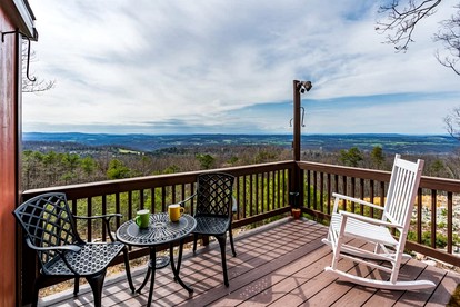 Mountaintop Cabin with Amazing Views, Hot Tub, Fire Pit and Deck - Surrounded by Nature in Capon Bridge, WV - Capon Bridge, West Virginia - glamping.directory