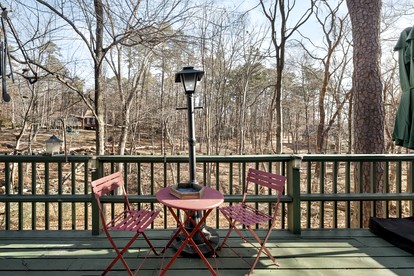 Blissful Zen Cabin Oasis near Cacapon River in West Virginia - Hedgesville, West Virginia - glamping.directory